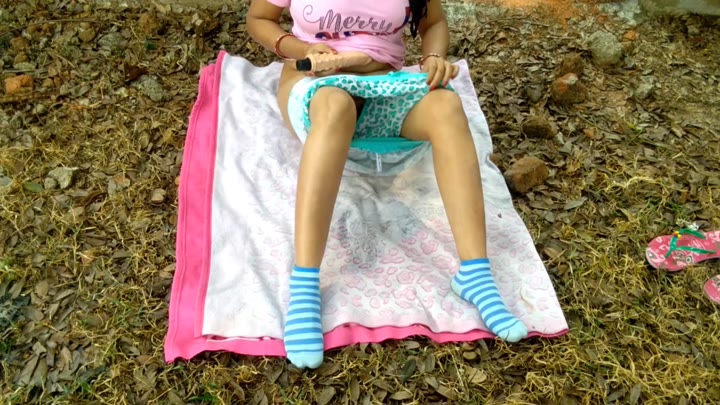 Aunty outdoor sex with boy caught – indian aunty xxx