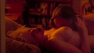 Kate Mara & Ellen Page Nude Lesbian Sex Scene