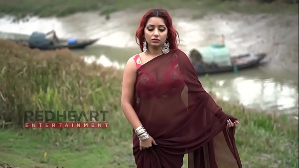 Red Hair Bengali Bhabhi in Saree
