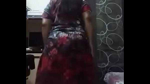 Desi big ass aunty getting nude