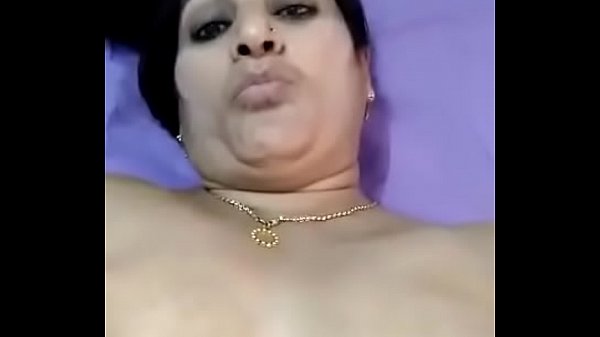 Sexy desi aunty nude on bed