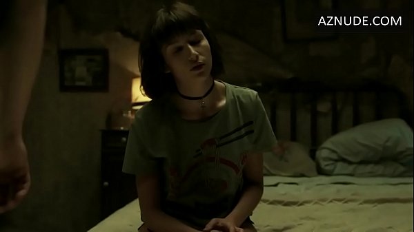 Úrsula Corberó naked in La Casa de Papel