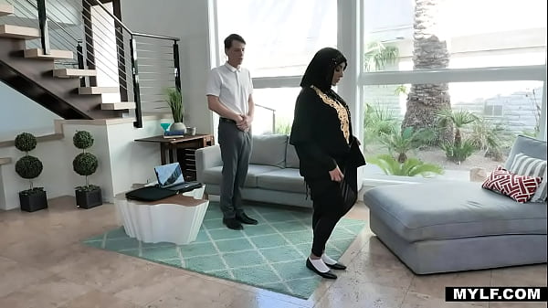 Arab MILF need a Young Cock- Kylie Kingston