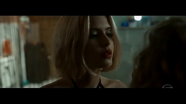 Julia Dalavia nude in Justica in s01e08 2016