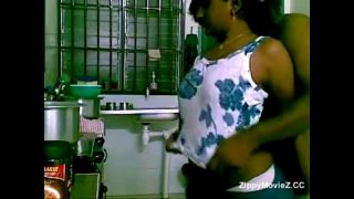 Maally aunty fucked at kitchen