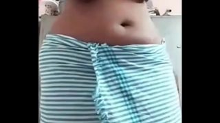 Malayali aunty showing big boobs