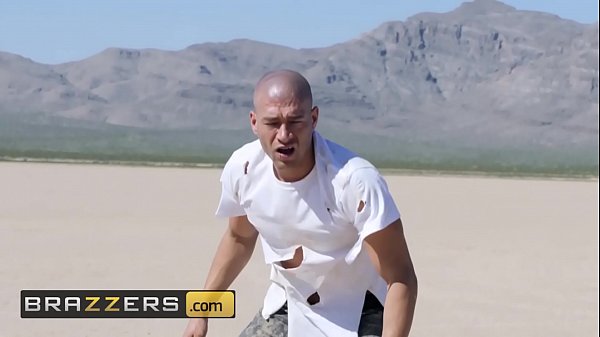 Nicole Aniston, Xander Corvus fucking in a desert – Brazzers