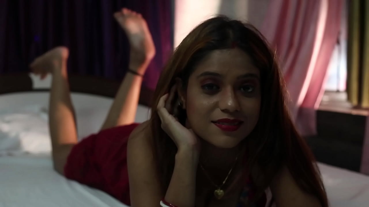 Desi Desparate Wife Fucked at home