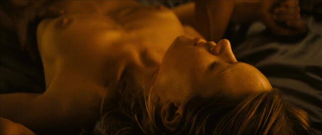Camille Rowe nude sex scene – No Limit (2022)