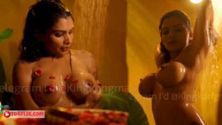 Resmi Nair Nude Royal Bath Leaked Video Part 2