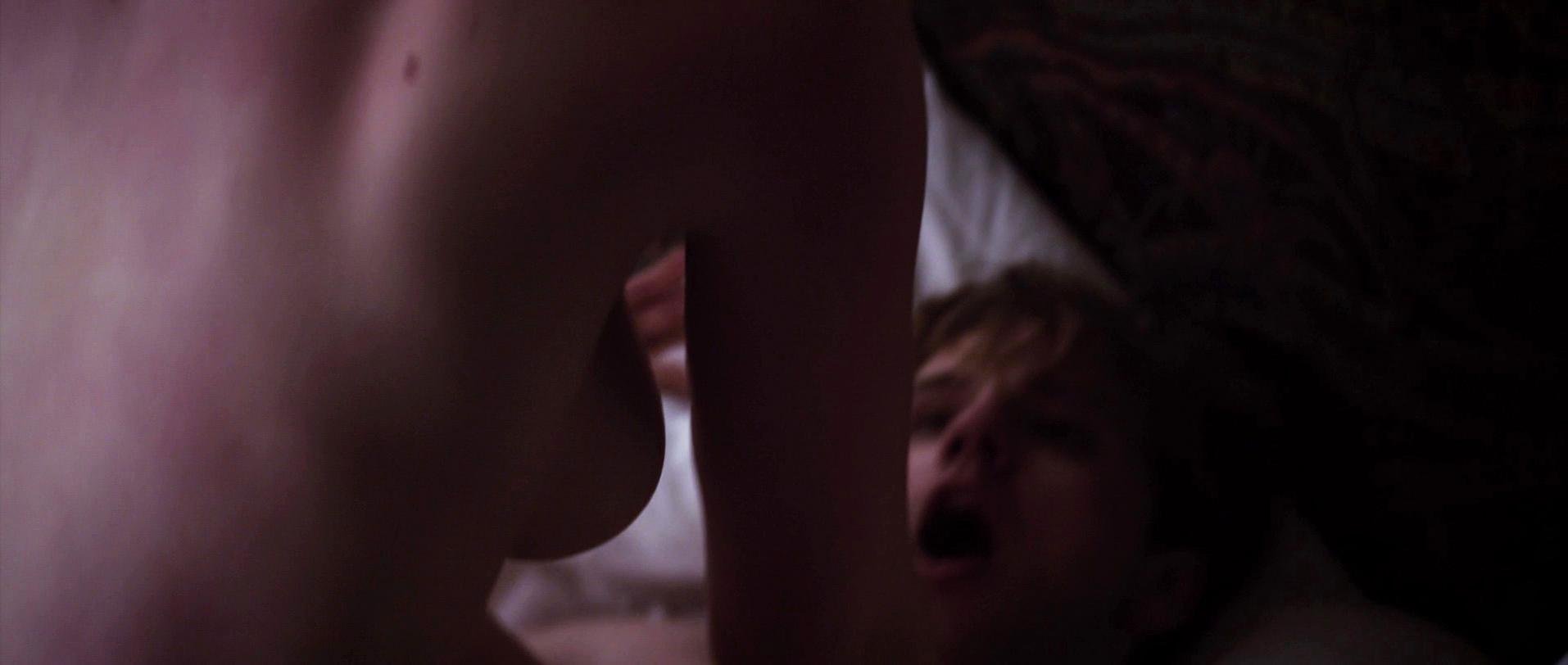 Elizabeth Henstridge nude sex scene – The Thompsons (2012)