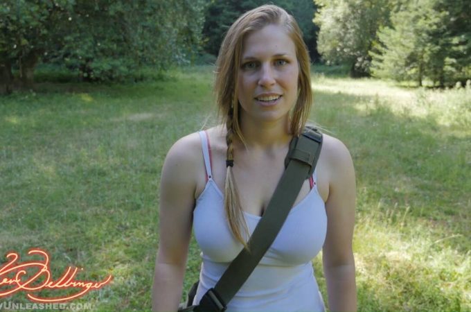 Xev Bellringer Hot Giving Blowjob For Water