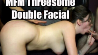Mandybabyxxx nude threesome sex with double facial