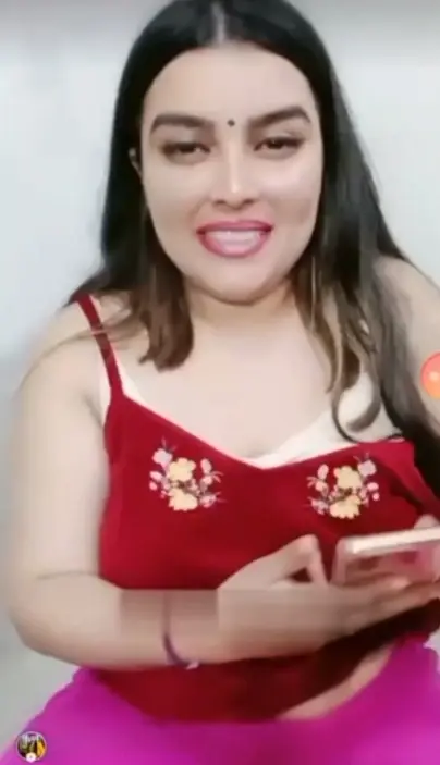 Chubby Bhabhi Nude Big Boobs on Tango Live