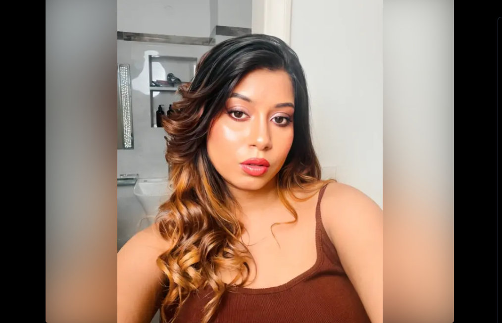 Insta Model Abby Banerjee Nude Live Teasing Her Boobs & Pussy