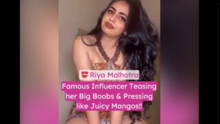 Youtuber Riya Malhotra Nude Leaked Teasing her Cute Boobs