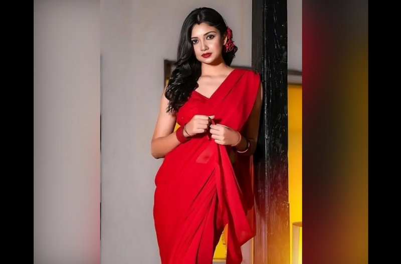 Famous Actress & Insta Influencer Soumi Ghosh Nude Boobs & Pussy Show On Tango Live