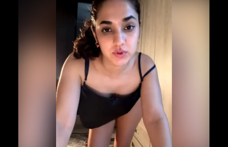 Hot NRI Babe Fathima Nude Leaked Teasing on Stripchat Live