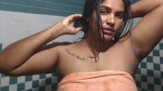 Mallu Reshma Rechu nude leaked Wet Nipple Visible in shower – 12Min Full Clip
